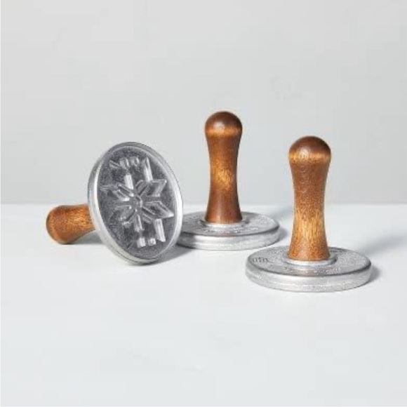 Hand with Magnolia 3pc Metal & Wood Snowflake Cookie Press Set - Picture 7 of 8